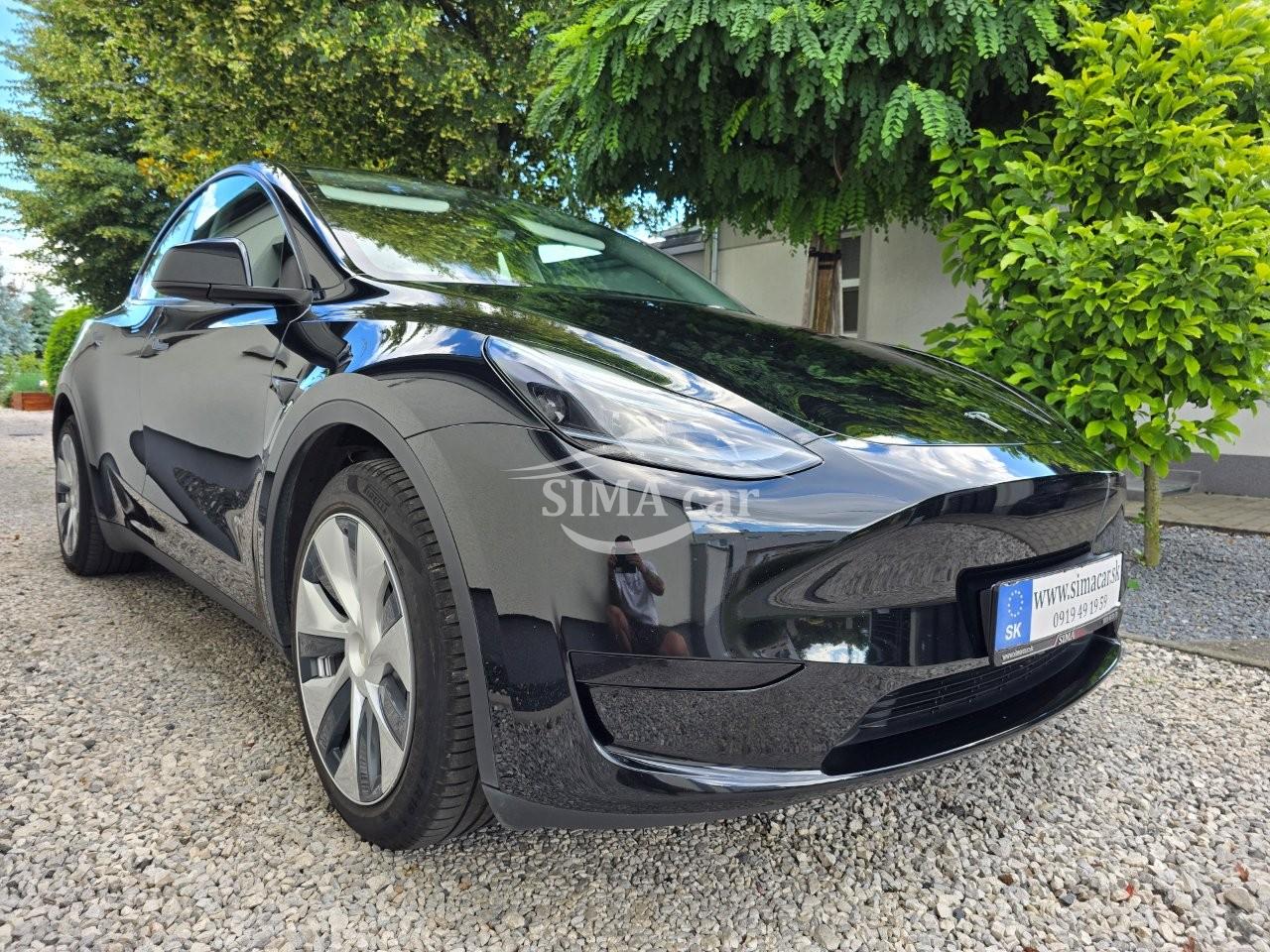 Tesla Model Y, Mesačne: 464€